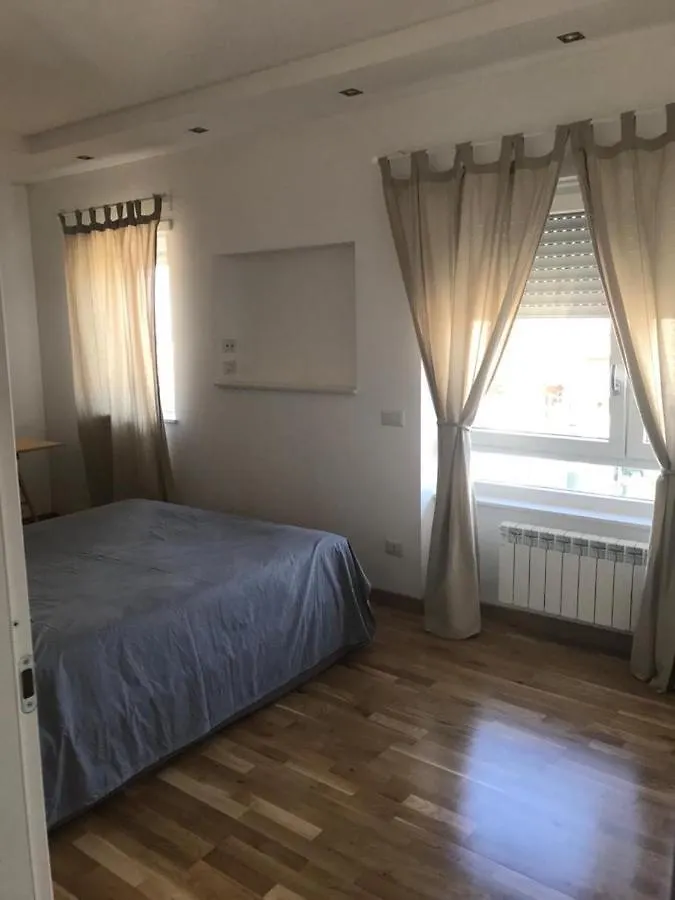 Apartamento Madd House Bis Roma 0*,